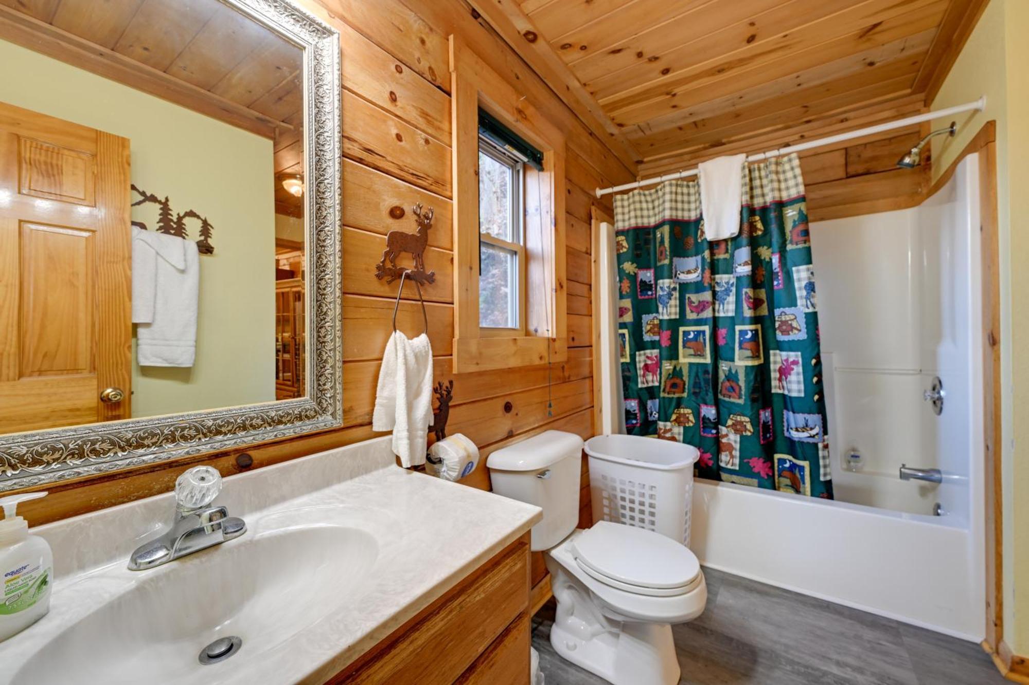 Cozy Deer Glen Cabin With Private Hot Tub And Porch! Брайсон-Сити Экстерьер фото
