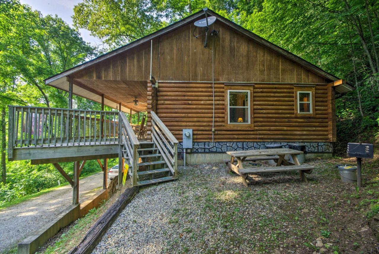 Cozy Deer Glen Cabin With Private Hot Tub And Porch! Брайсон-Сити Экстерьер фото